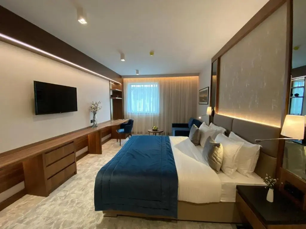 Superior Double room (full double bed)