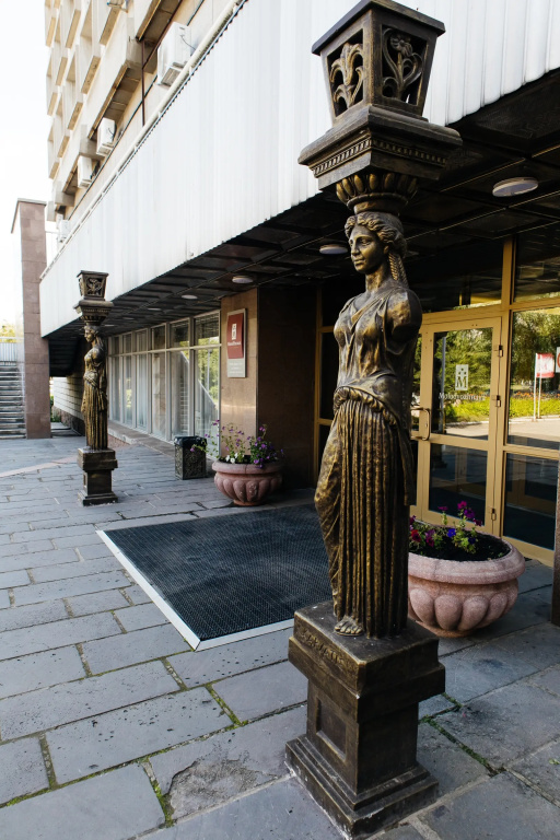 Гостиница Молодежная — фото