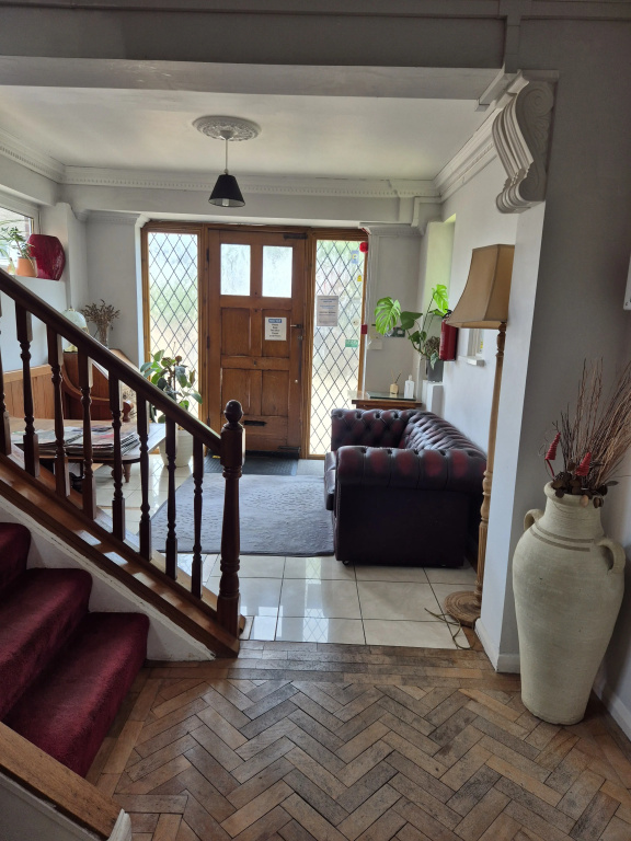 Ellipse Whetstone Guest house - Photo 5