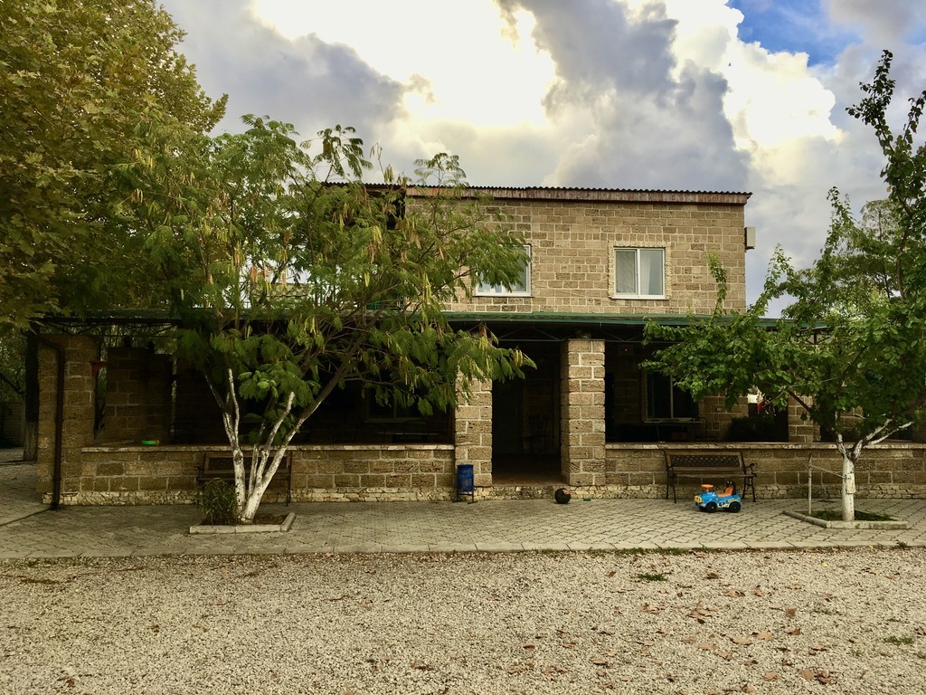 Александрийская дача алушта. Family house кабардинка. Гостевой дом family алушта. Гостевой дом family дивноморское. Дом черномырдина в геленджике.