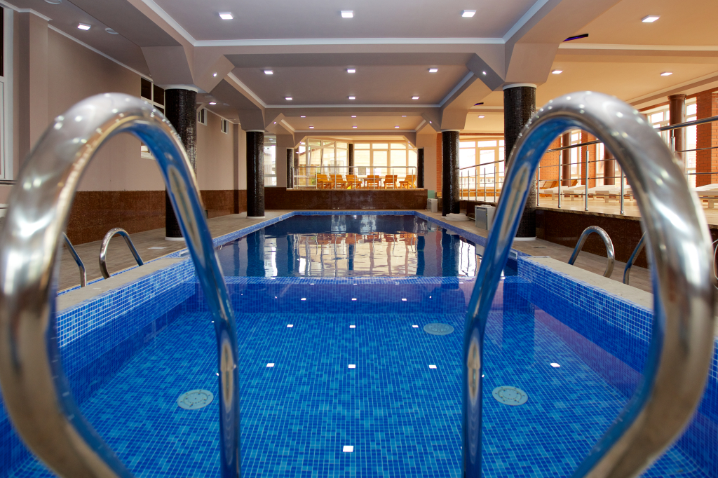 Анапа отель с питанием и бассейном недорого. Well Hotel Анапа. Мореми отель Анапа. Анапа отель с бассейном и питанием. Репин отель Анапа.