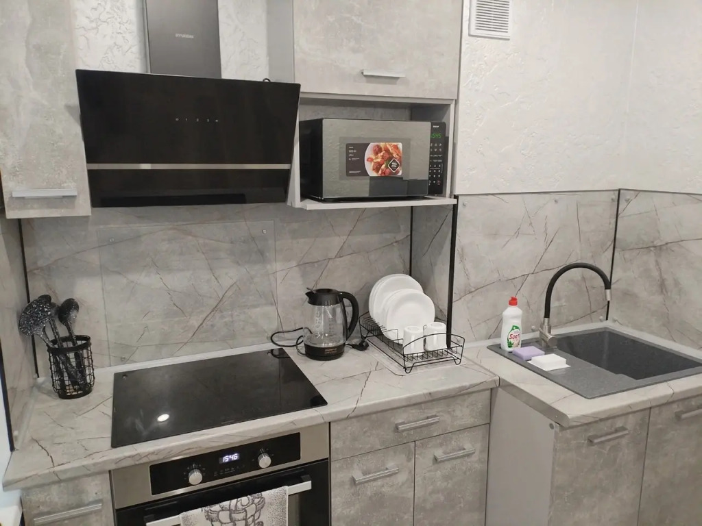 Квартира уютная с хорошим видом и расположением - фото 13