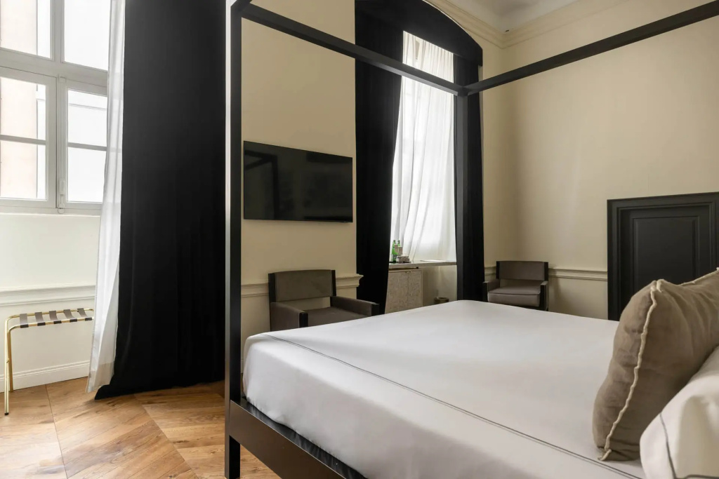 Prestige Double room (full double bed)