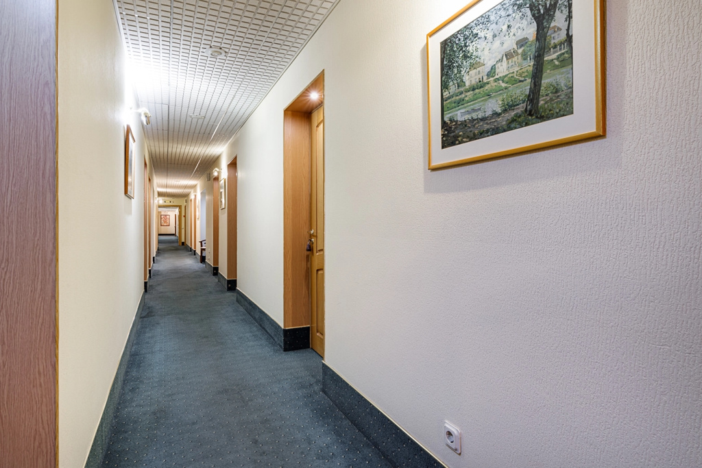 Lobby & Reception