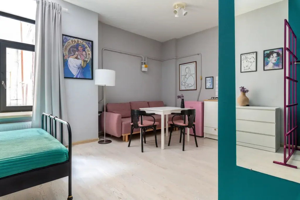 Отель Апартаменты Sergeew Apartments Авторский у Набережной в Санкт-Петербурге