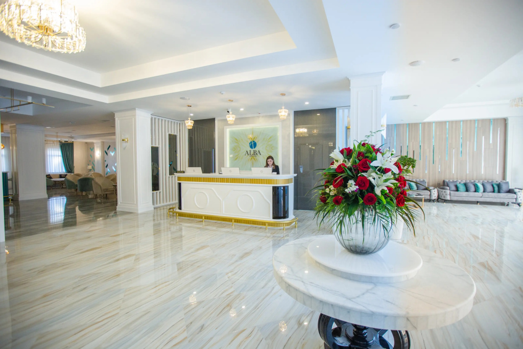 Lobby & Reception