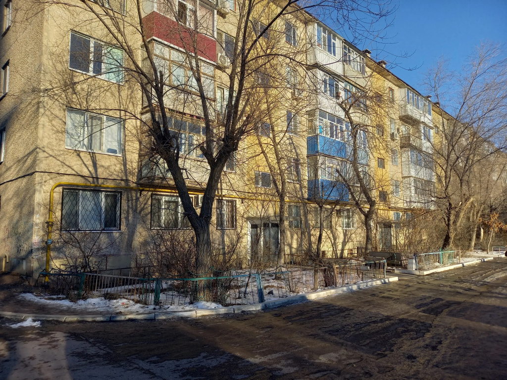 Zvyozdnoye Trio Flat