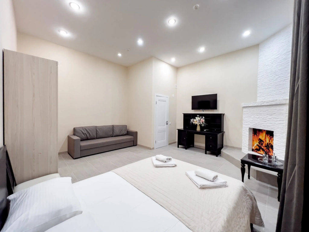 Standard No Window Family room