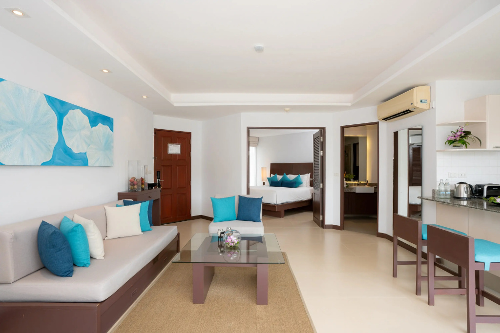 1 Bedroom Double Suite with balcony (full double bed)