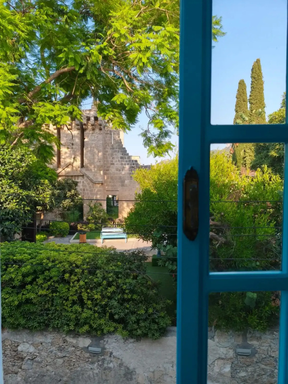 Bellapais Abbey Hotel
