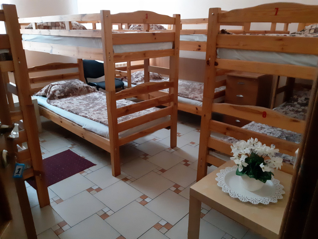 Кровать в общем номере в Hostel H.O.