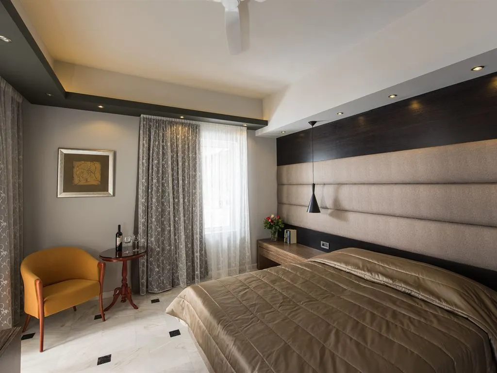 Lito Beach Hotel - Chambres