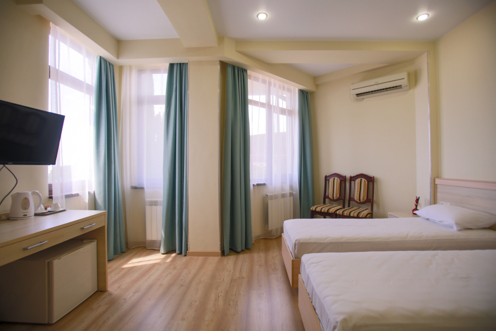 Double Junior Suite with sea view (full double bed)