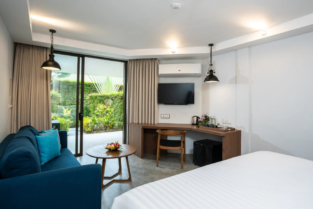 Deluxe Garden Double room (full double bed)