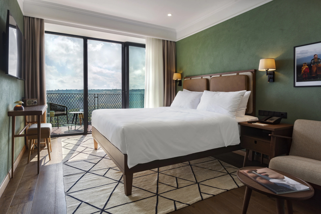 Standard Double room with balcony and with city view (full double bed)