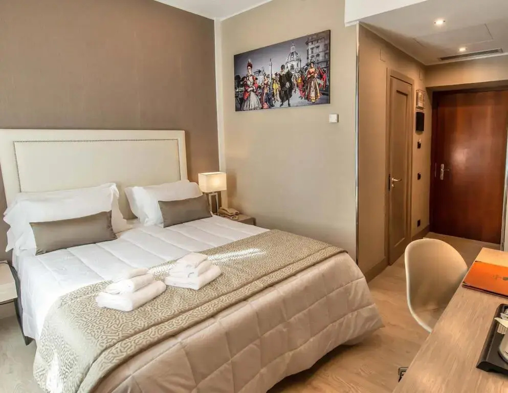 Deluxe Single room