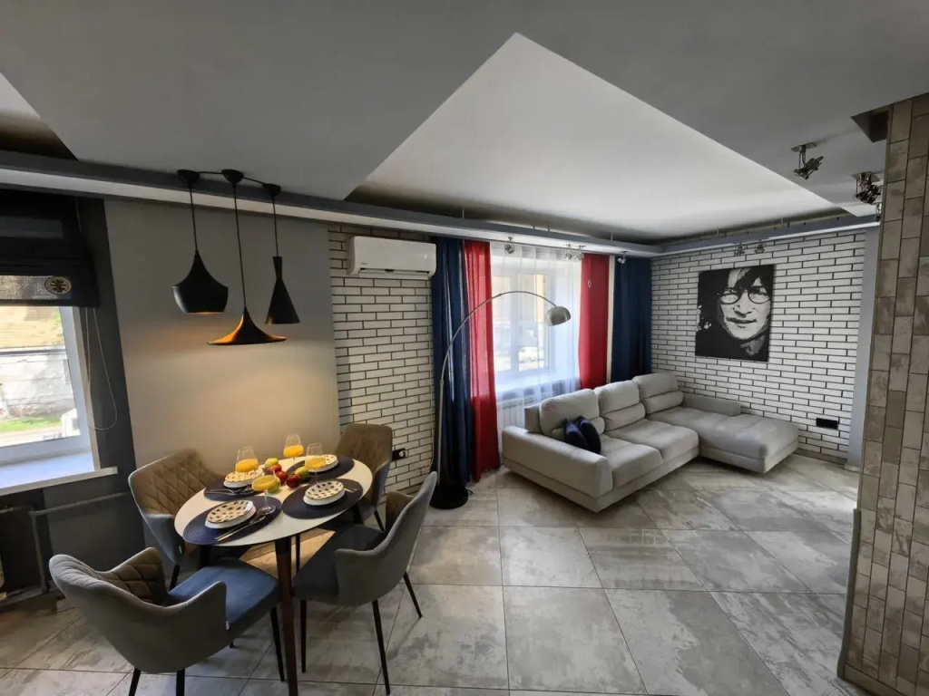 Квартира HOME на проспекте имени Газеты Красноярский Рабочий 83 — фото