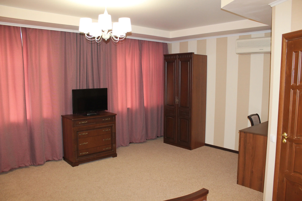 1 Bedroom Suite with city view