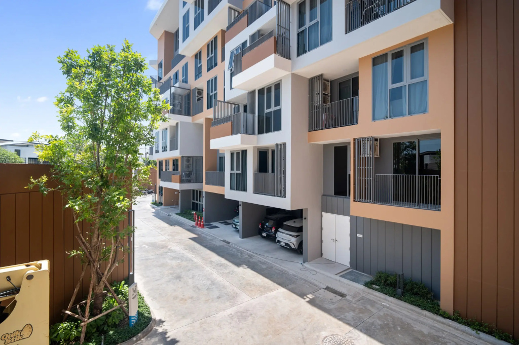 Apartment hotel Skypark Celeste Building 5 in Laguna by Banyan Living