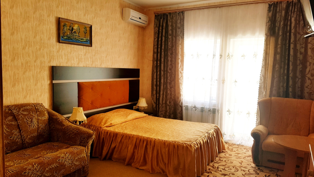 Standard with chair bed with sofa bed Quintuple room with balcony