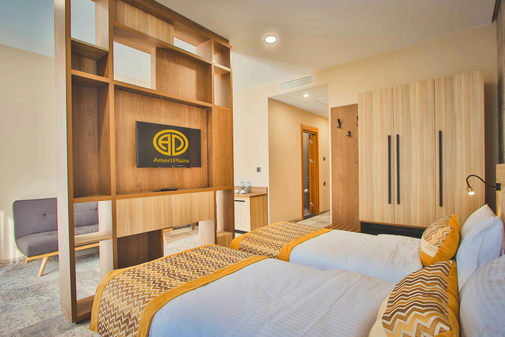 Deluxe Double room with balcony (full double bed)