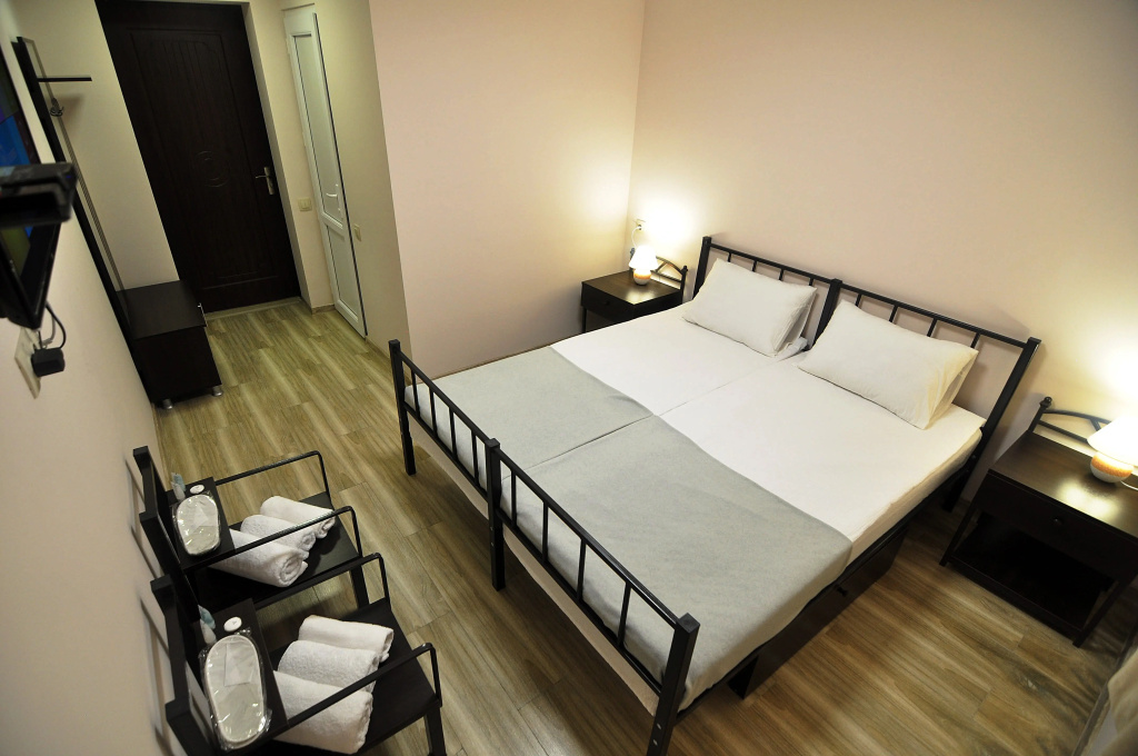 Standard Double room (full double bed)
