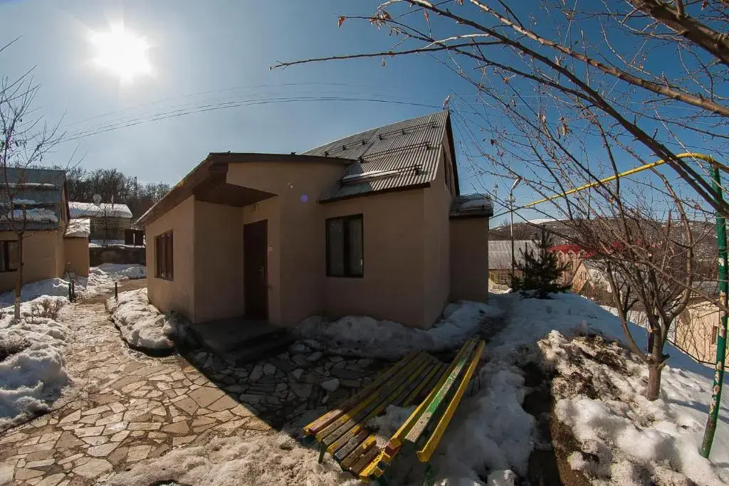 4 Bedrooms Comfort Cottage