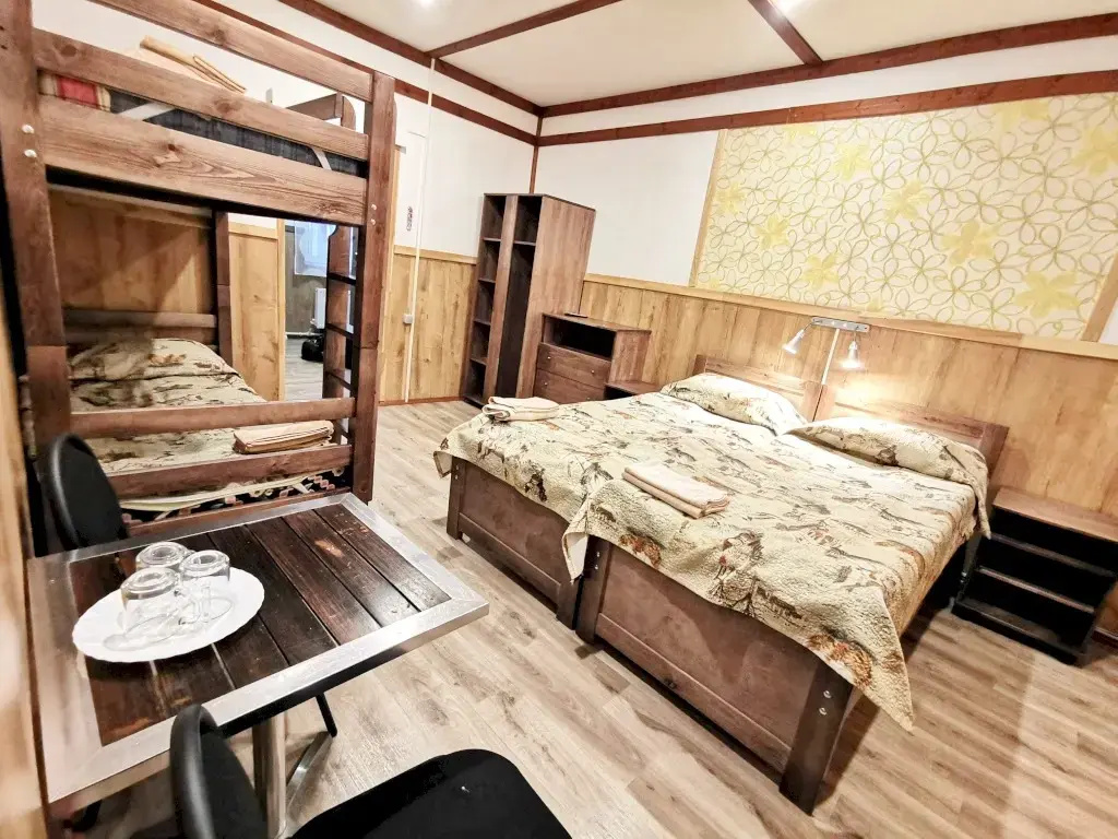Standard Triple room