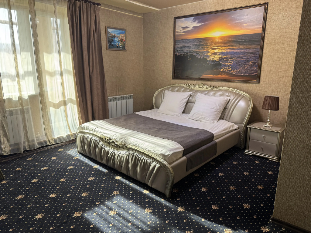Executive Double Suite (full double bed)