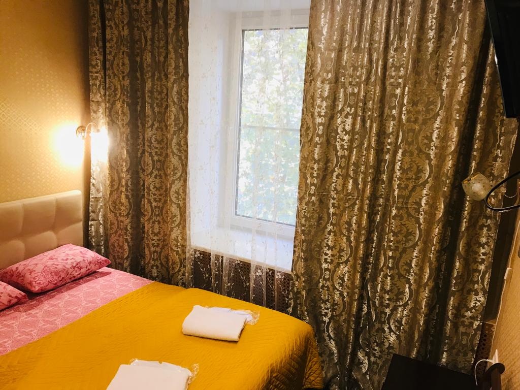 Hotel Persheron Room Type - Standard Double room with city view full double bed
