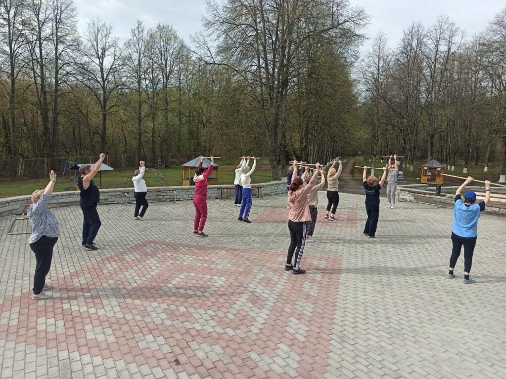 Куровское родники расписание. Серебряный Родник Куровское. Санаторий серебряный Родник. Санаторий серебряный Родник Куровское бассейн. Санаторий Родник Мелеуз.