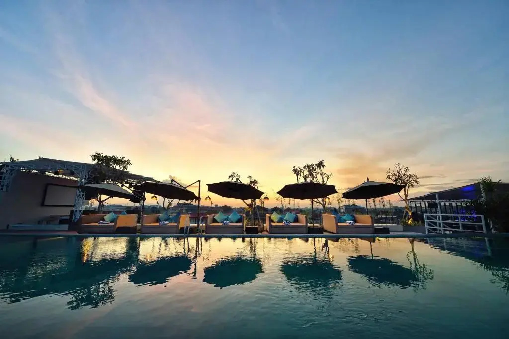 de Vins Sky Hotel Seminyak - Général