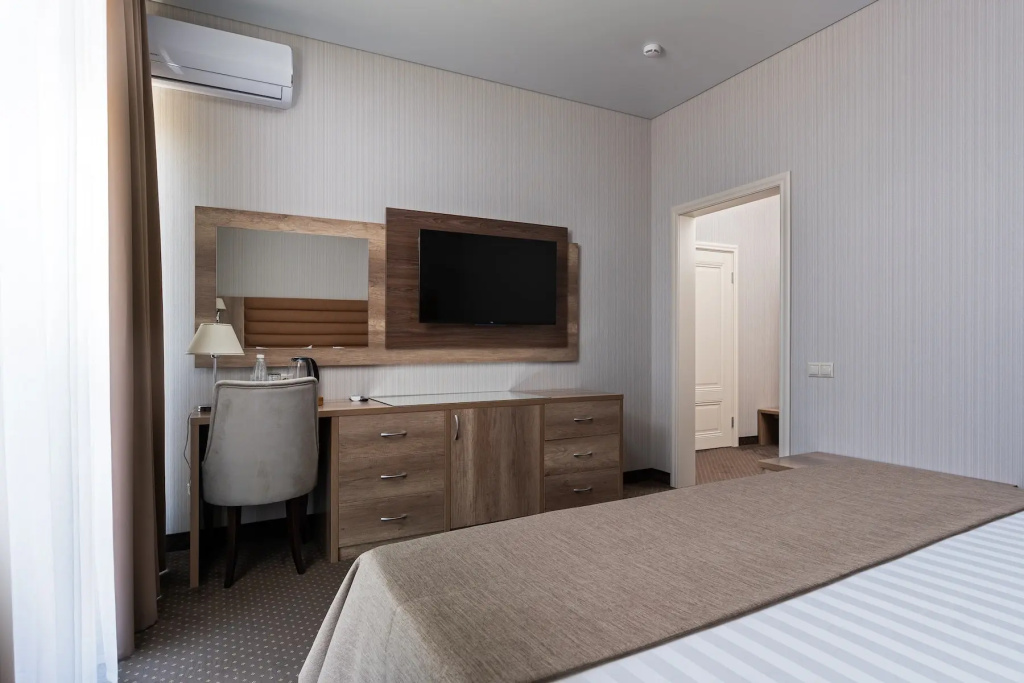 Trianon Hotel Room Type - Standard Superior Double room full double bed
