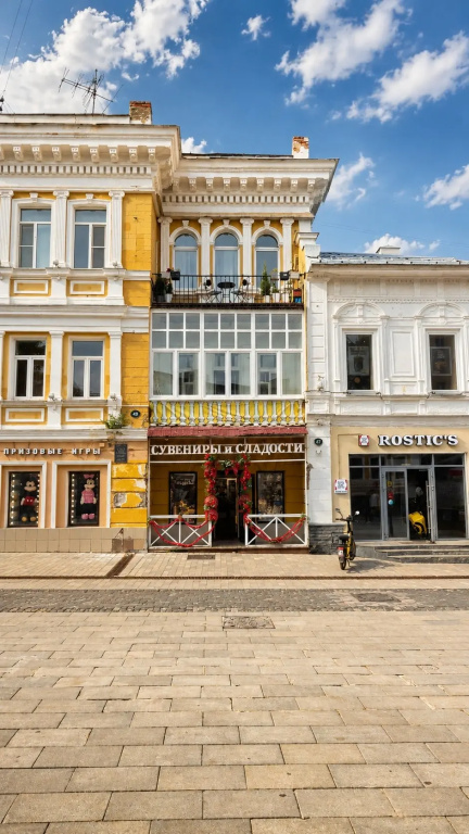 Квартира Уютный Лофт с балконом на главной улице Столицы Закатов — фото