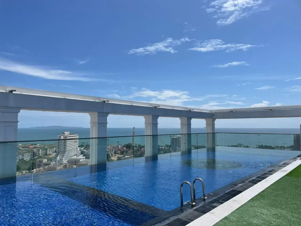 Апартаменты The Empire Tower Pattaya — фото