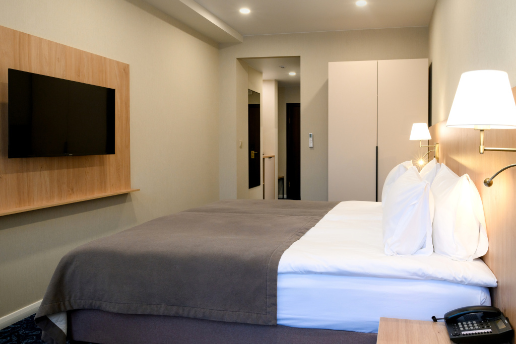 Economy room