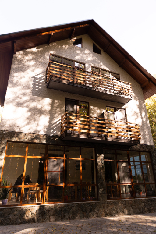 Chalet botash — 2