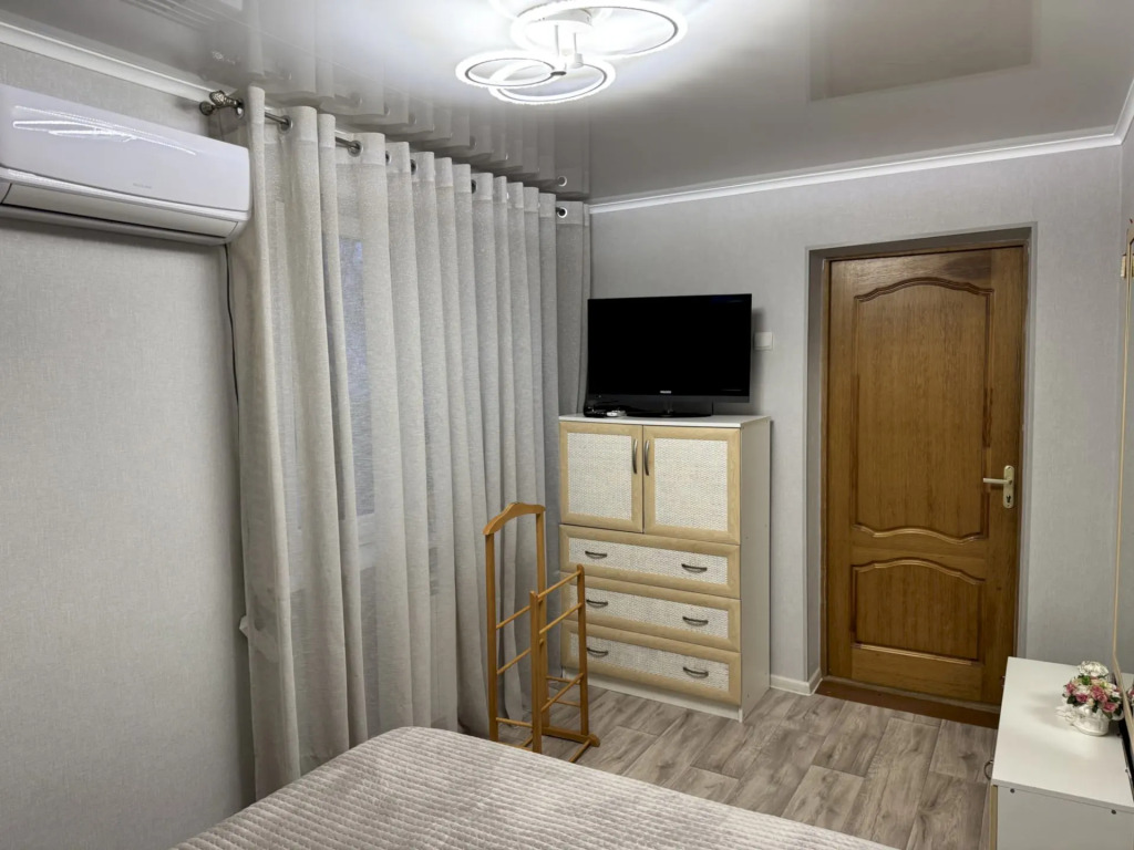 Апартаменты с 3 комнатами с красивым видом из окна в Как дома