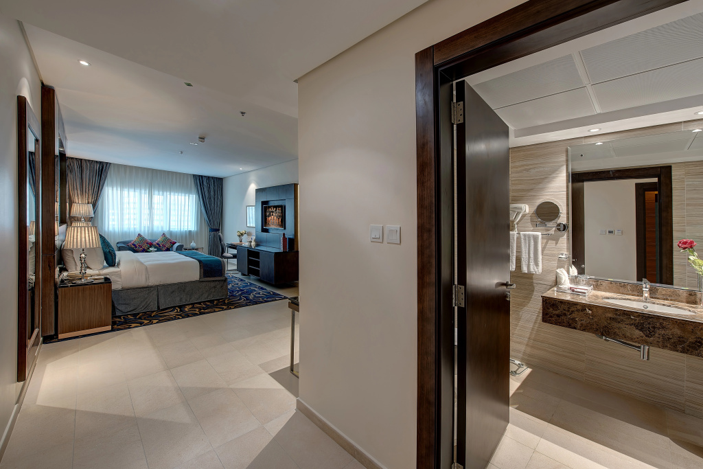 Lobby & Reception