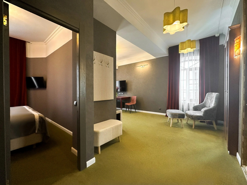 2 Bedrooms Quadruple Junior Suite