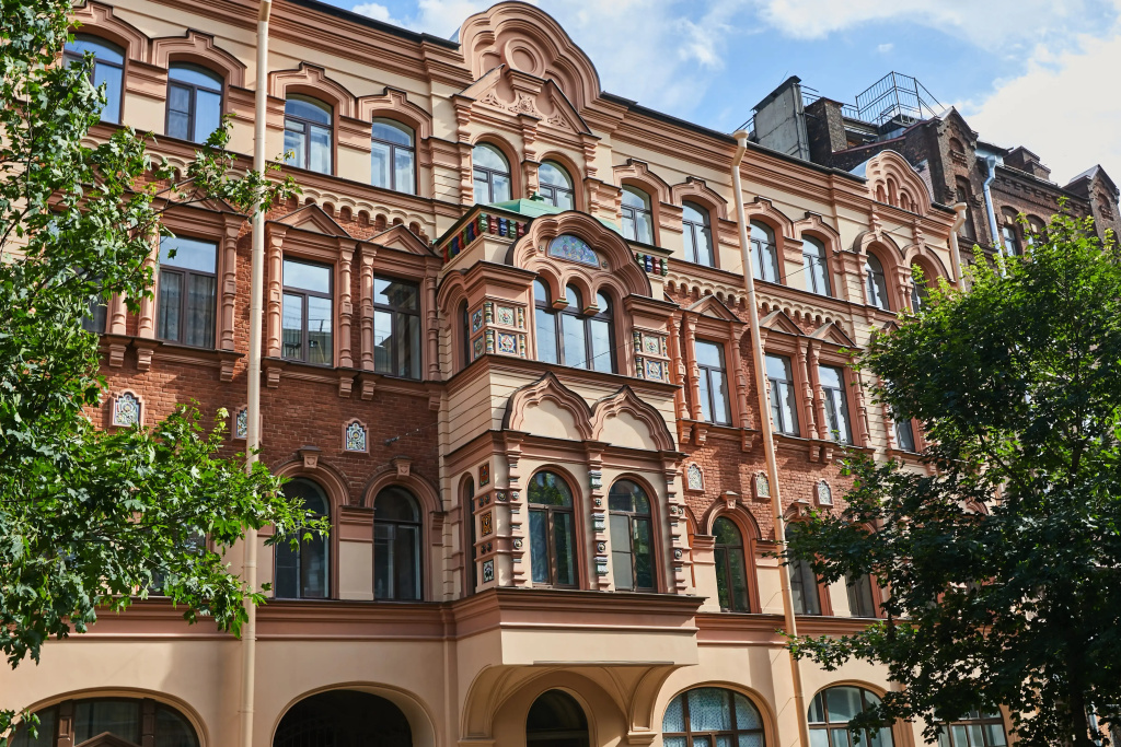 Квартира на 8 человек в Петербургском Стиле — фото