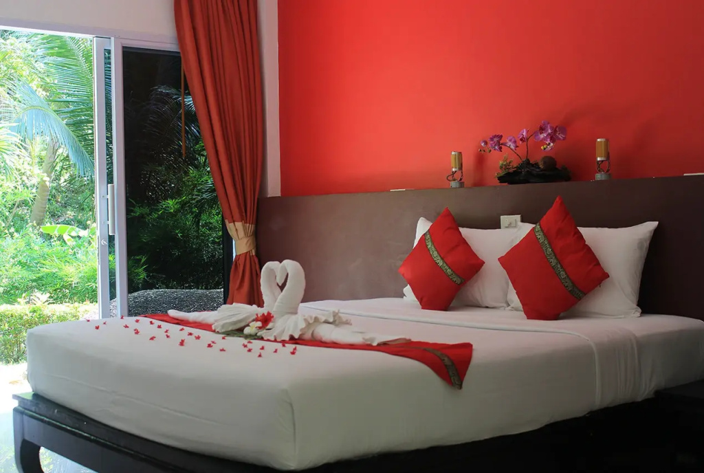 Deluxe Double room with view (full double bed)