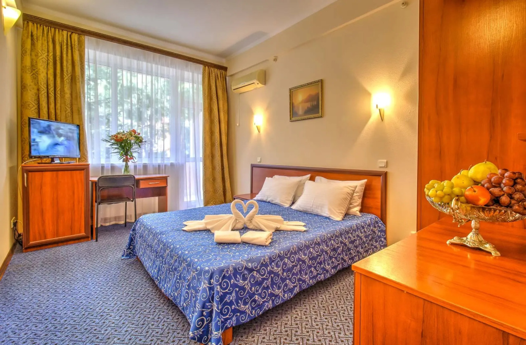 Standard B Double room with balcony and with view of Green Area (full double bed)