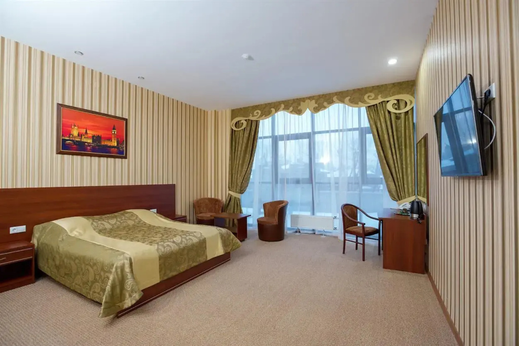 Double Junior Suite (full double bed)