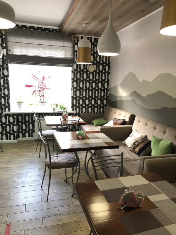 Food & Beverage