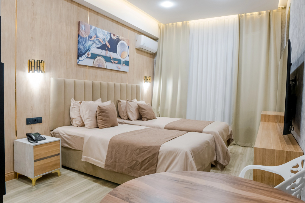 Standard Double room with balcony (twin beds)