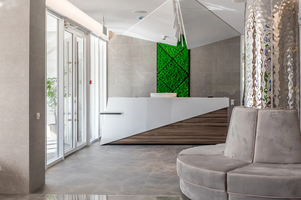 Lobby & Reception