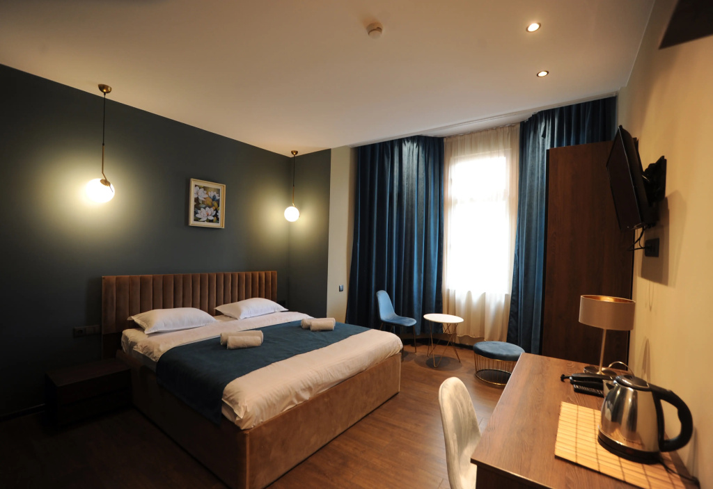 Superior Double room with view (full double bed)