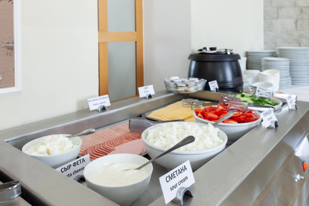 Food & Beverage