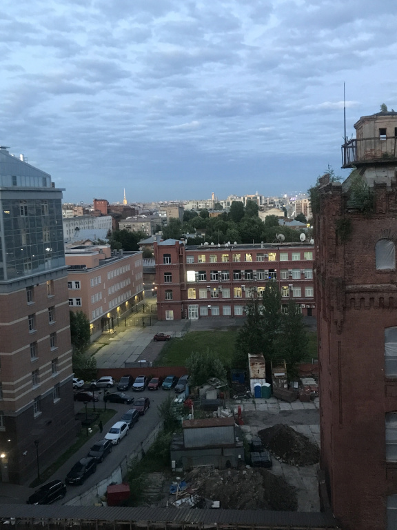 Квартира с видом на Петропавловскую крепость и Исаакиевский собор — фото